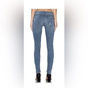 Mother The Looker Skinny Jeans – Graffiti Girl
Size 26